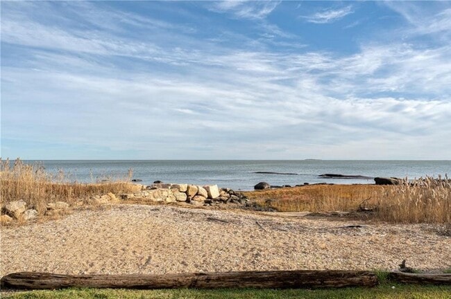 Building Photo - 624 Vineyard Point Rd