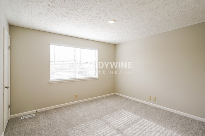 Building Photo - 924 Ilawood Dr