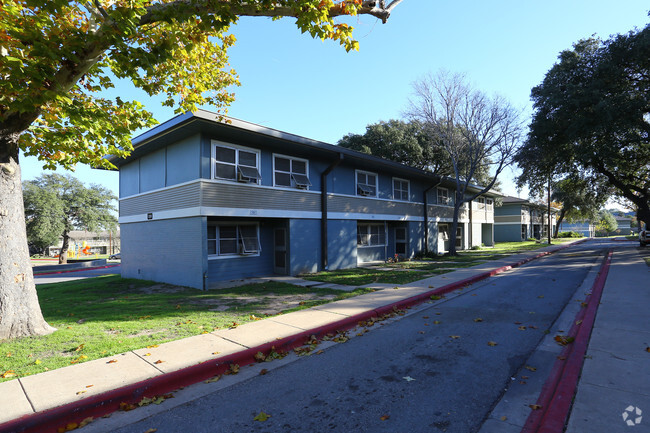 Building Photo - Meadowbrook Apartments