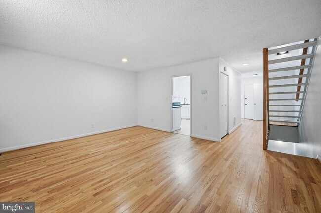 Building Photo - 2242 Cartwright Pl