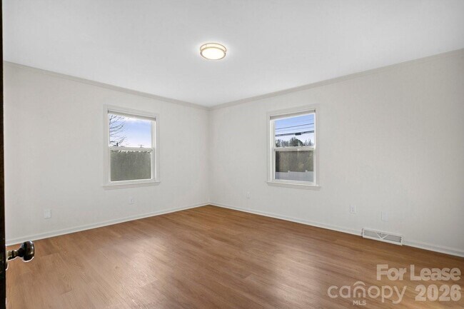 Building Photo - 16808 Knoxwood Dr