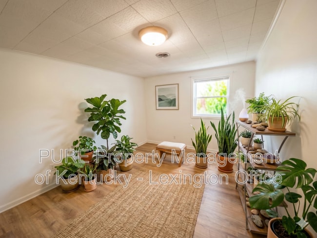 Building Photo - 2225 Sandra Ct