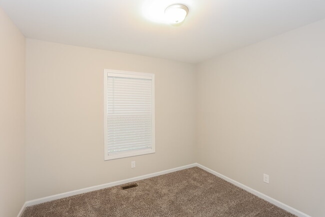 Building Photo - 8264 Historic Hill Dr