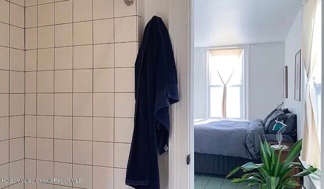 Building Photo - 967 Columbia St