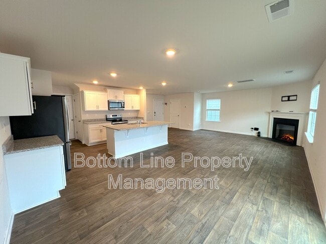 Building Photo - 1603 Blue Velvet Ln