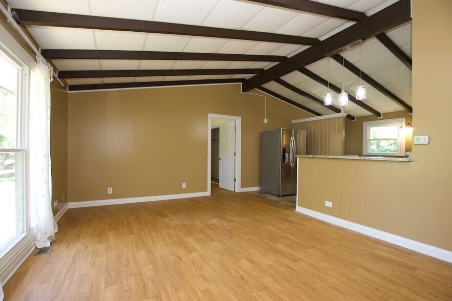 Building Photo - 1227 Wood Ave