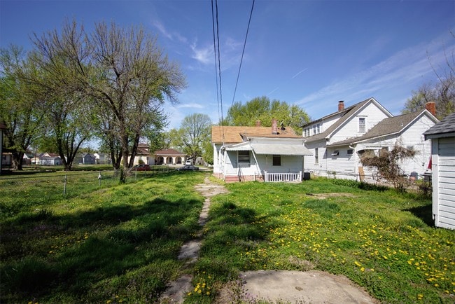 Building Photo - 312 NE Wilson Ave