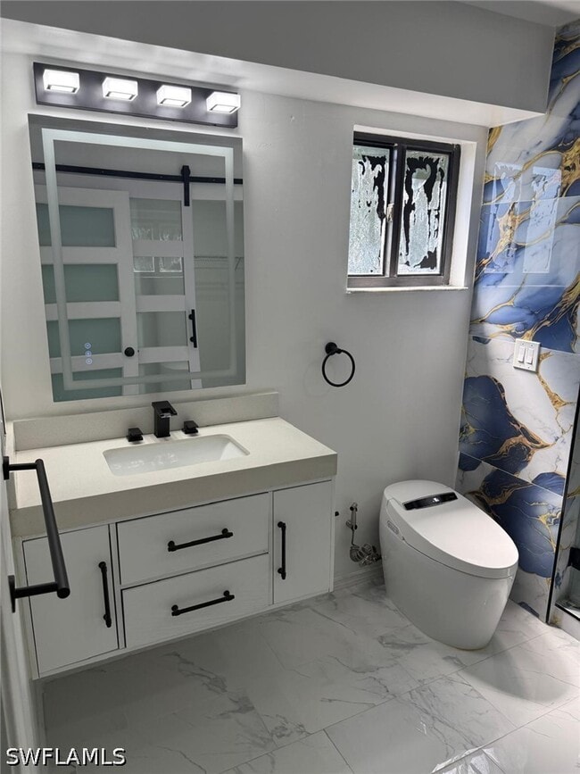 Building Photo - 1325 SW 28th St