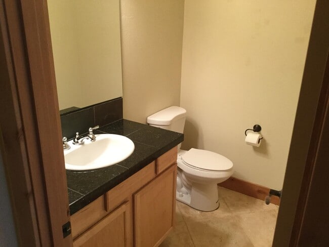 Building Photo - 61386 Merriewood Ct