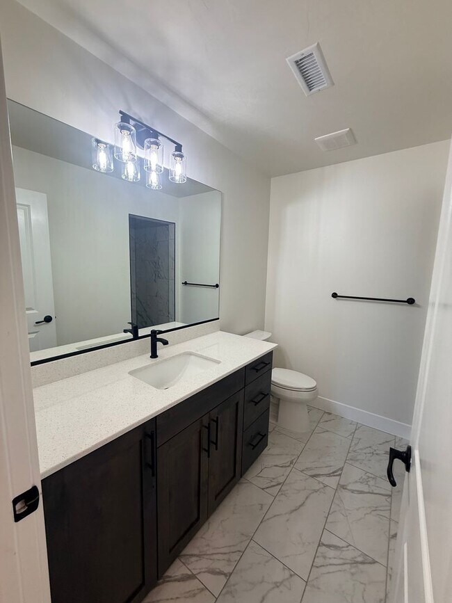 Building Photo - 507 N 3650 W