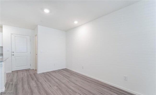 Building Photo - 6956 Honor Hl St