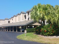 Building Photo - 6232 N Mirror Lake Dr
