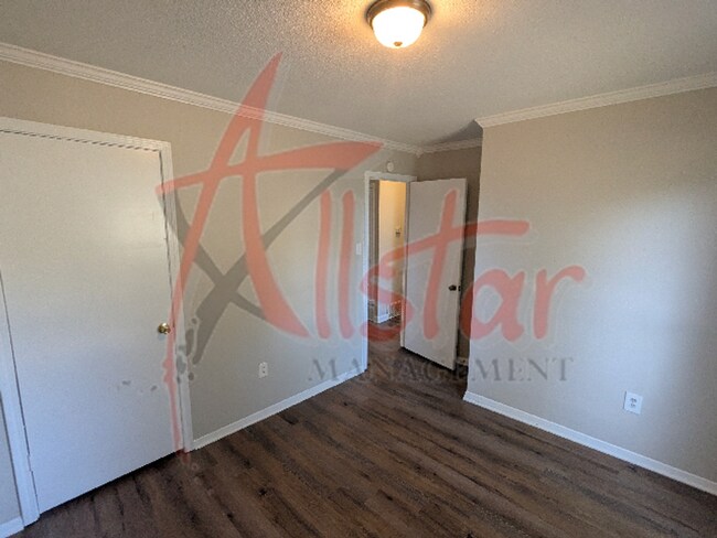 Building Photo - 3815 Shadow Oaks Pkwy