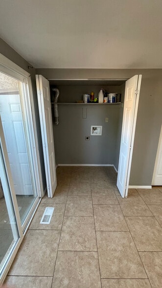 Building Photo - 1812 Monterey Rd