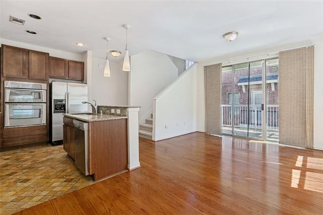 Building Photo - 2112 Grove Park Ln