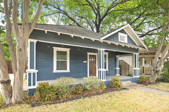 Building Photo - Stunning Winnetka Heights Craftsman home w...