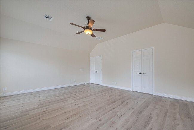 Building Photo - 5703 Saragosa Dr