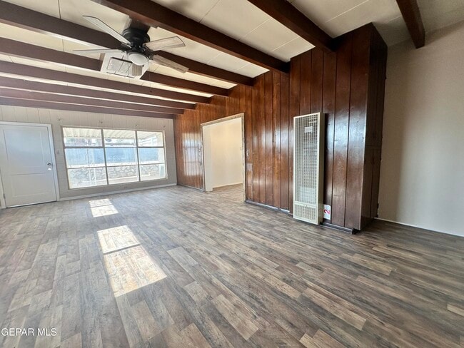Building Photo - 1518 Clausen Dr