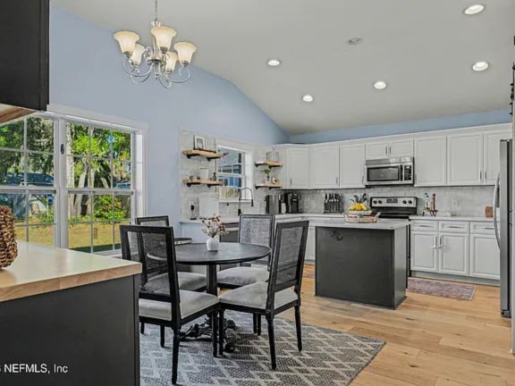 Building Photo - 87159 Chesapeake Ave