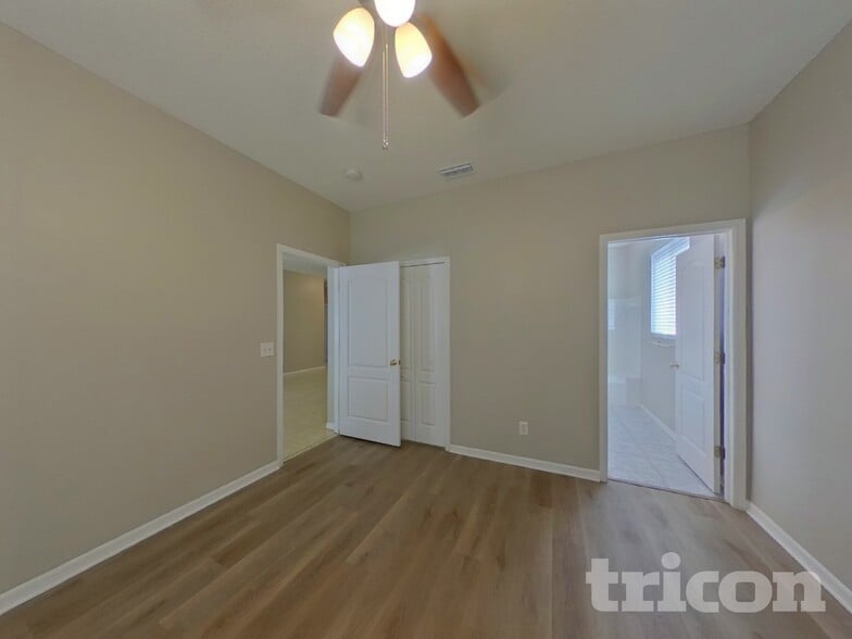 Building Photo - 10314 Goldenbrook Way