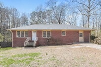 Building Photo - 2147 Camp Cir SW