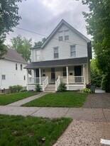 Building Photo - 28 Green Ave