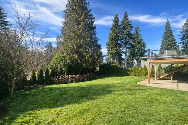 Building Photo - 5Bd/2.25Ba Bellevue House
