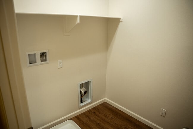 Building Photo - Woodmont