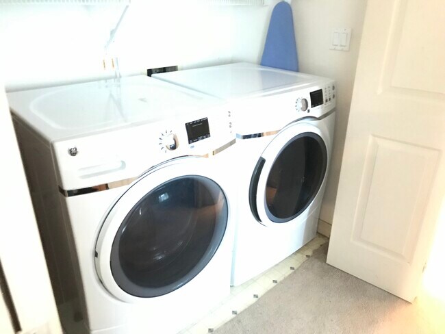 Building Photo - 2002 Centennial Dr