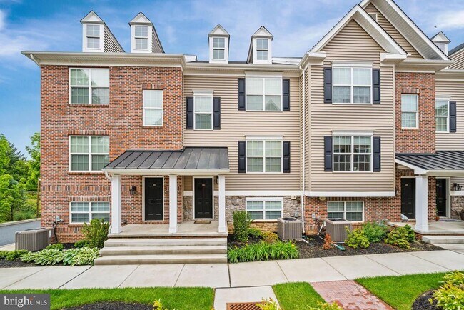 Building Photo - 603 Pony Ln