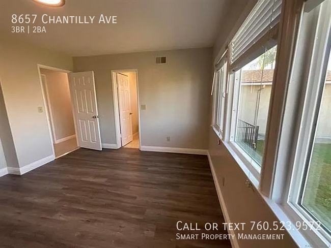 Building Photo - 8657 Chantilly Ave