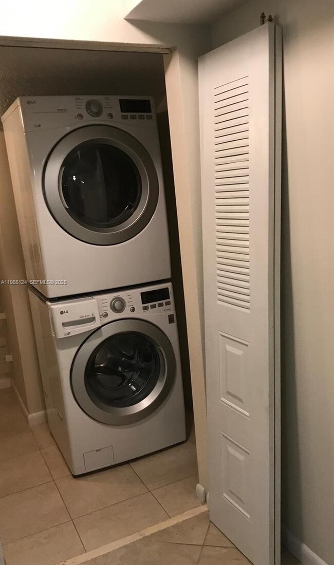 Building Photo - 4878 NW 97th Pl