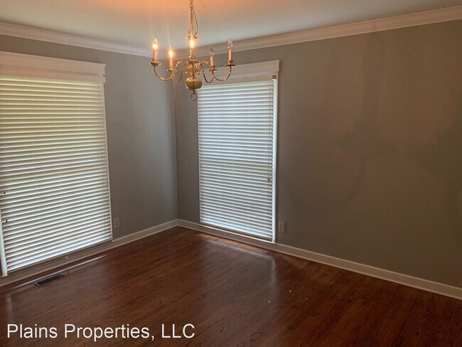Building Photo - 4 br, 3.5 bath House - 505 N. Cary Drive