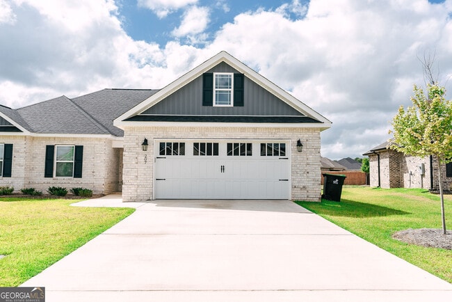 Building Photo - 207 Remington Dr