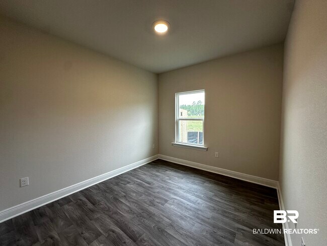 Building Photo - 32236 Revere Dr