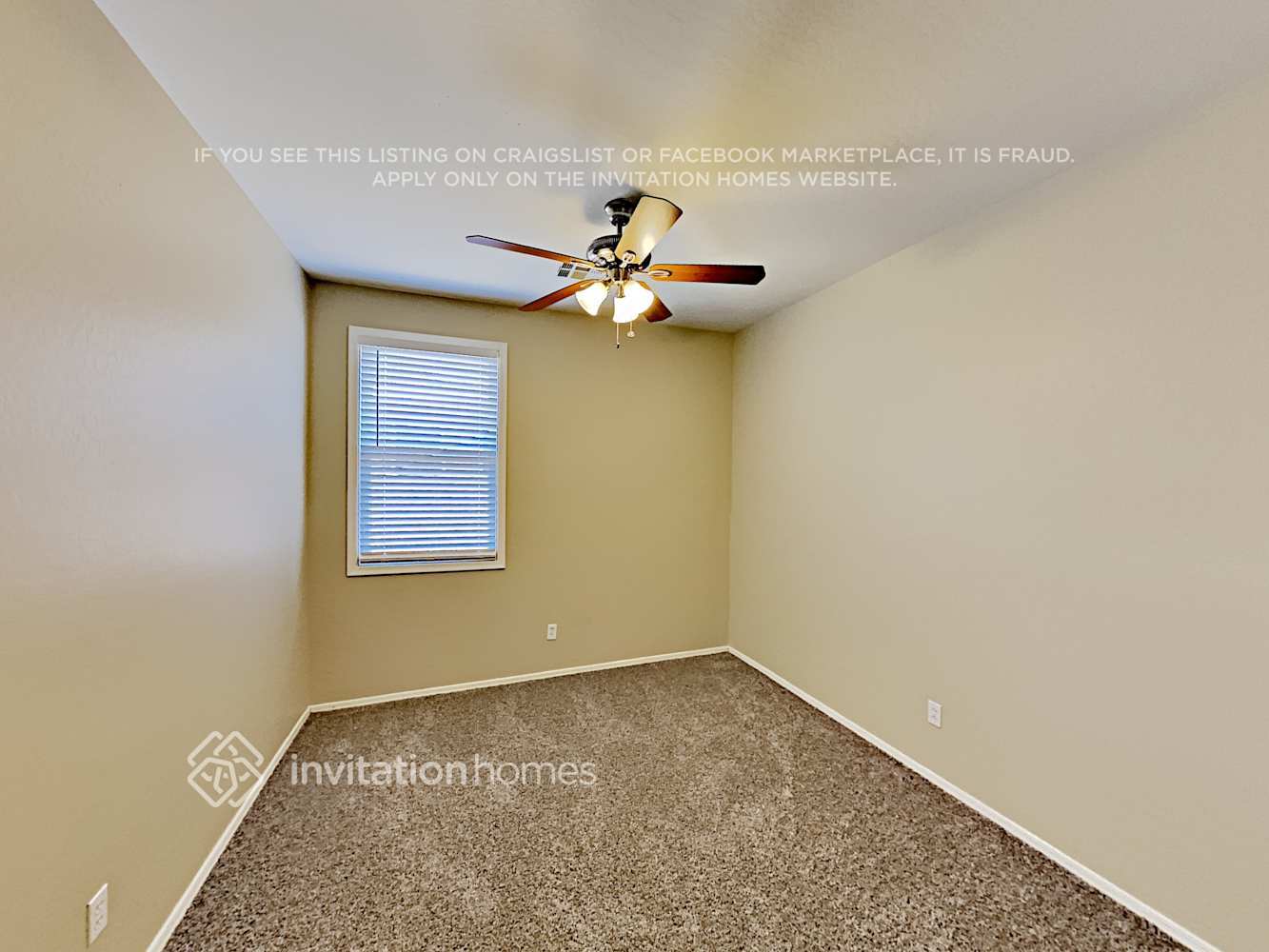Building Photo - 15120 W Mercer Ln