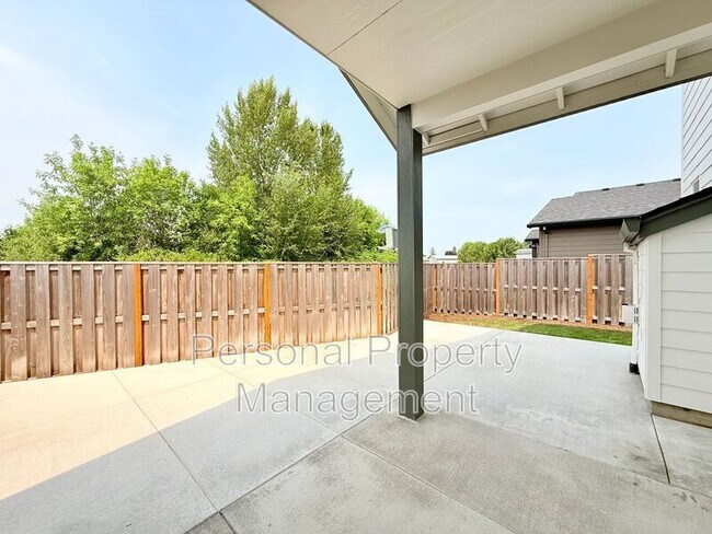 Building Photo - 1530 NW 29th Pl