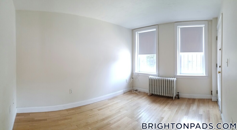 Building Photo - 4 Vinal St.