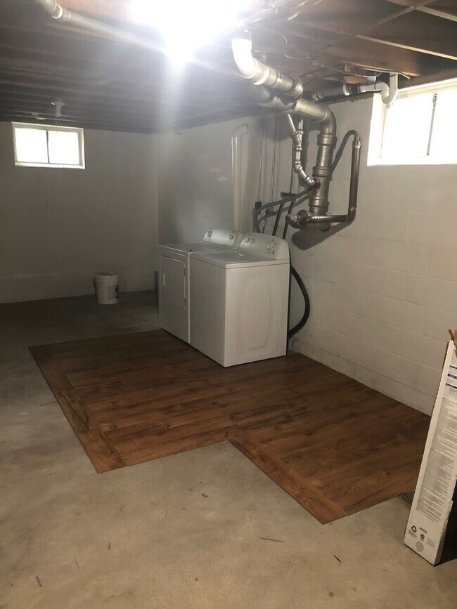 Building Photo - 2 Bed 1 Bath House in Solon