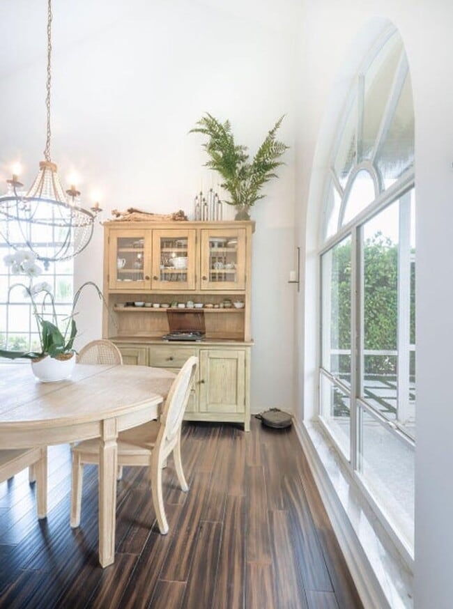 Building Photo - 18157 SE Fairview Cir