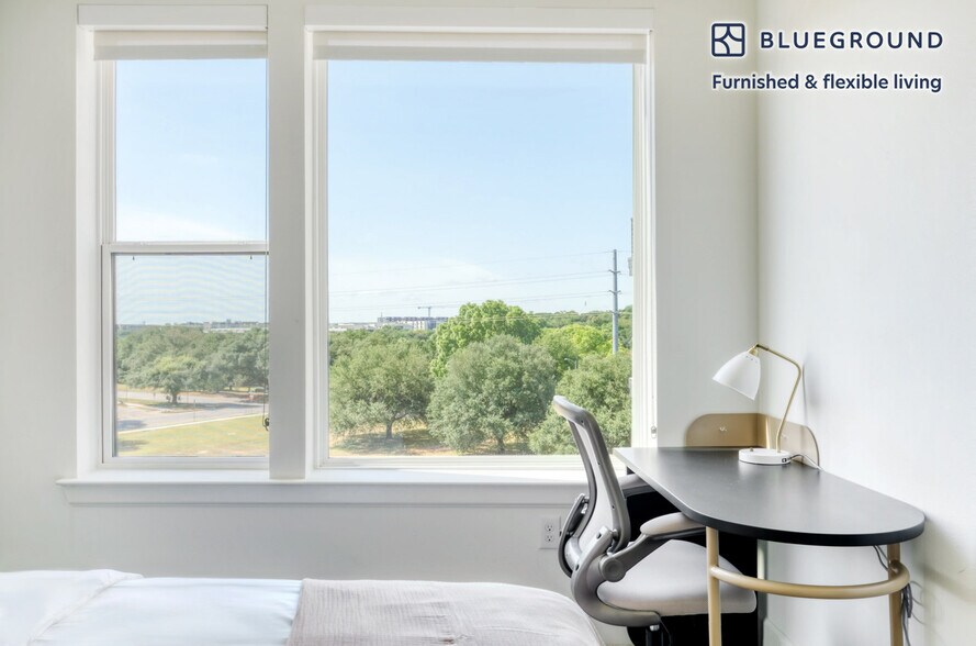 Building Photo - 1401 Art Dilly Dr.