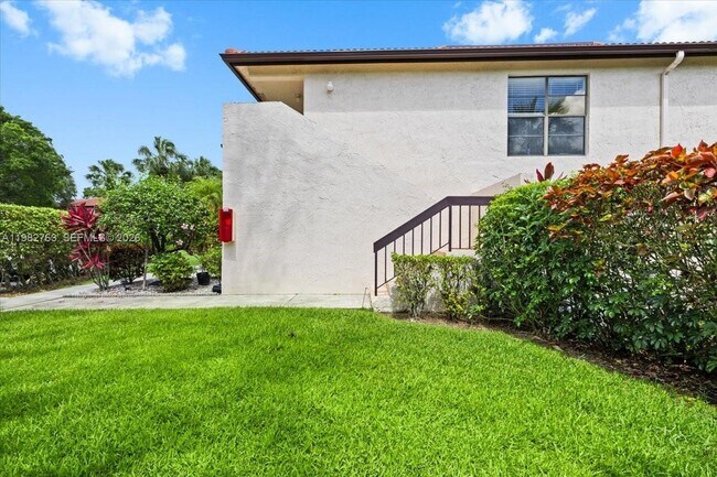 Building Photo - 7944 Eastlake Dr