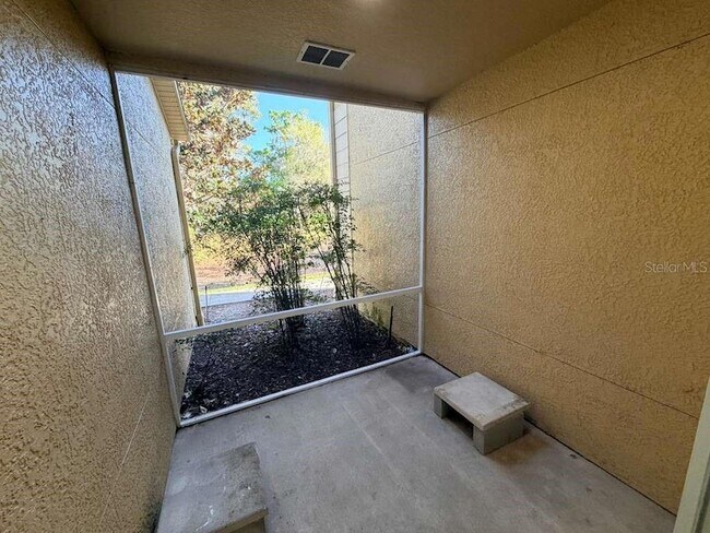 Building Photo - 825 Grand Regency