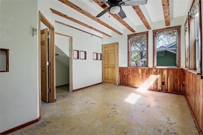 Building Photo - 1706 Maple Ave