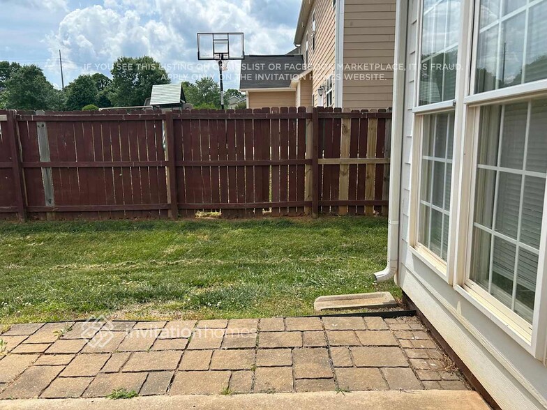 Building Photo - 3624 Cottesmore Dr