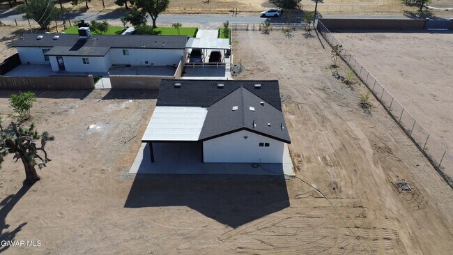Building Photo - 40235 17th St W