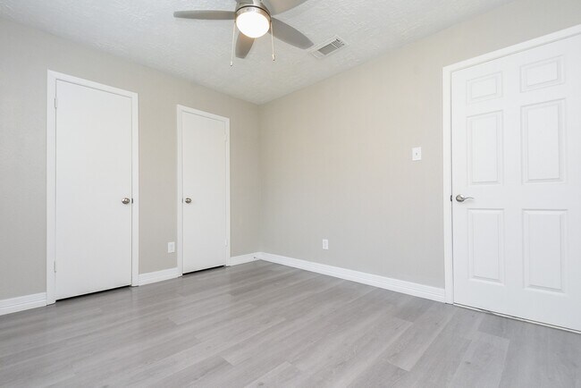 Building Photo - 8307 Stagewood Dr