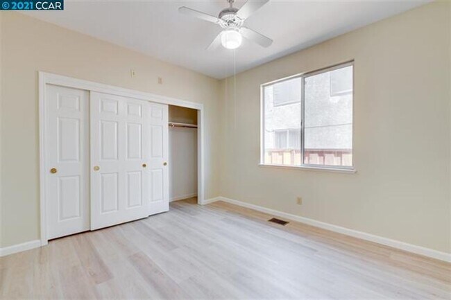 Building Photo - WONDERFUL SINGLE STORY DISCOVERY BAY CUL DE SAC LOCATION! COMPLETELY REMODELED HOME!!