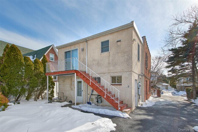 Building Photo - 83 Grant St