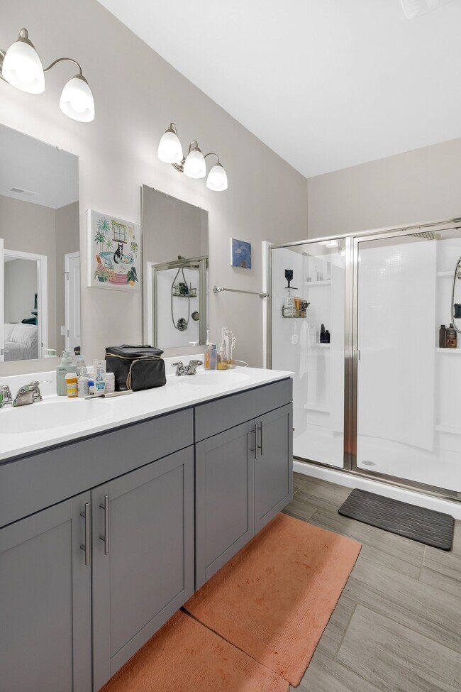 Building Photo - 376 Brennan Dr